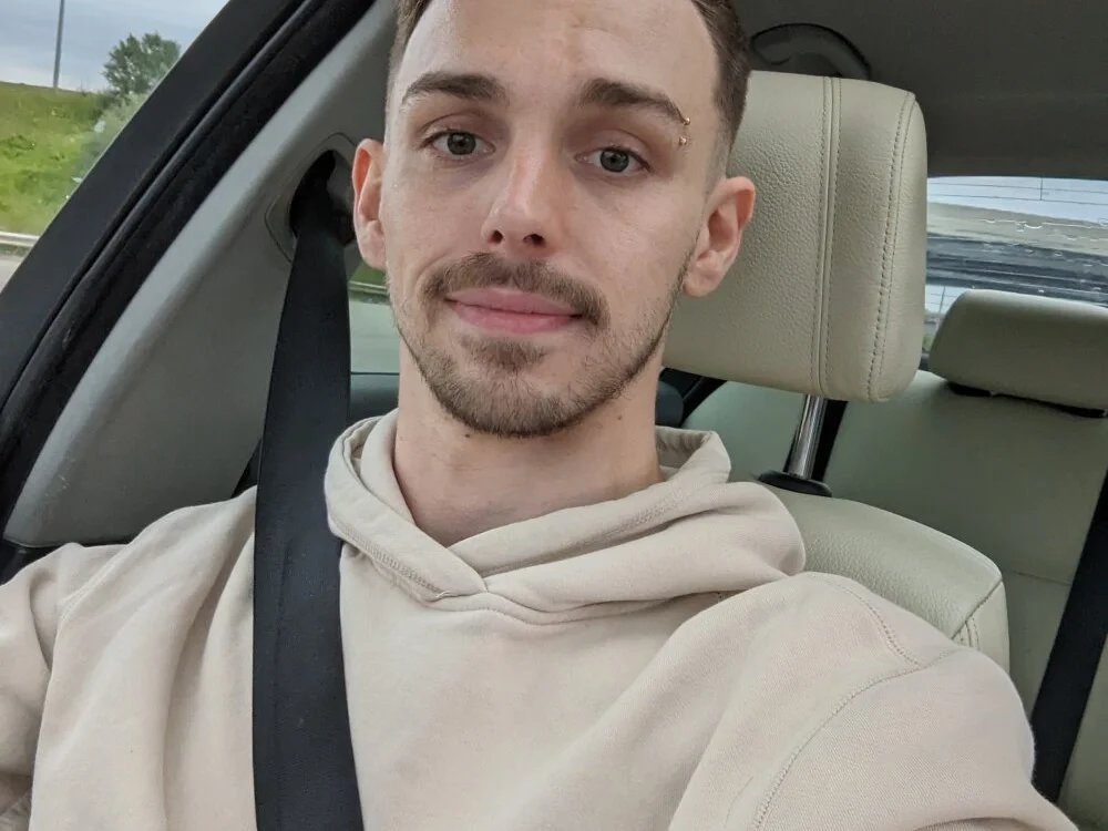 ShiftandStroke's Offline XXX Chat