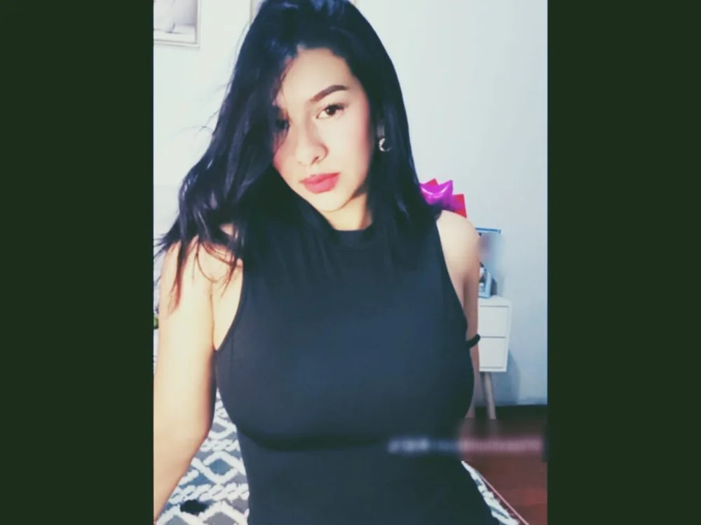 Nour231Call's Offline Chat Room