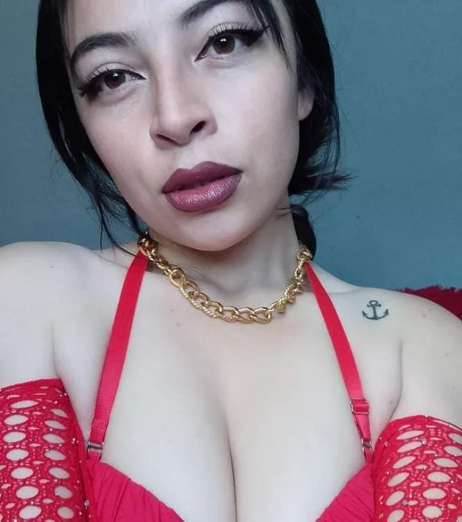 dakota_thompsom's Offline XXX Chat