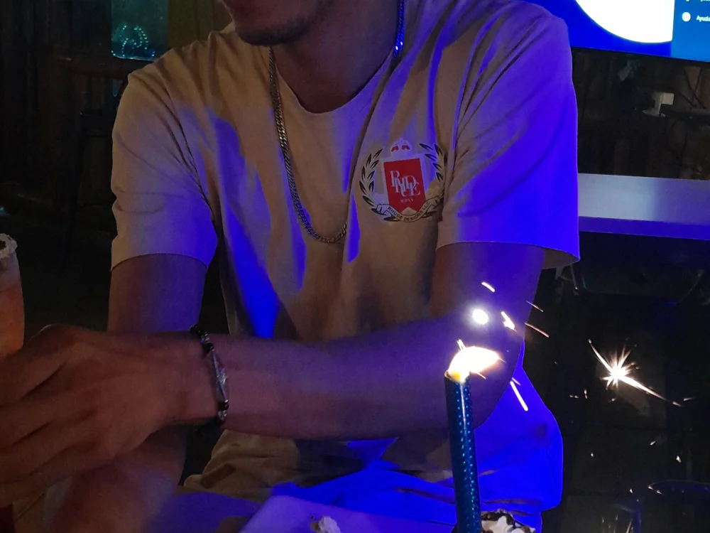 angelo_89's Offline Chat Room