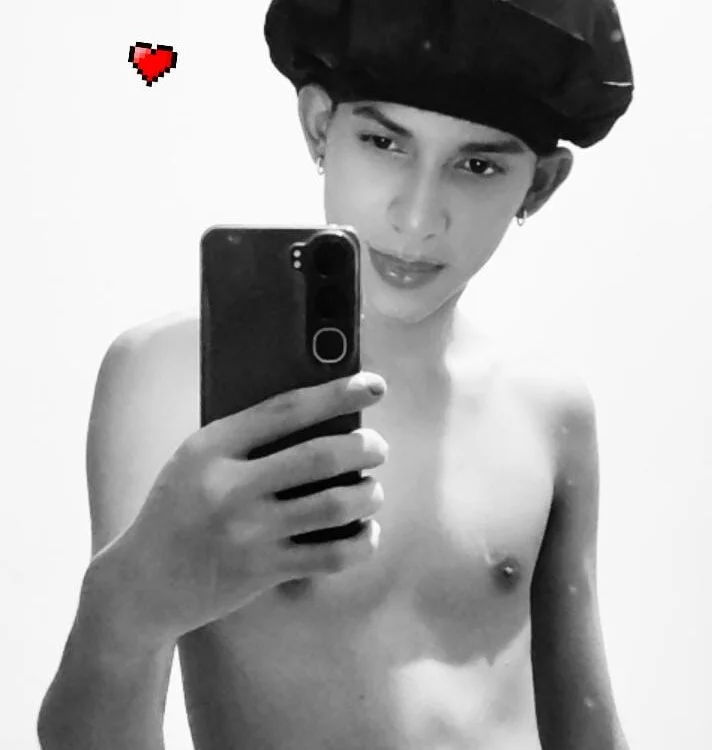 Manu2468m অফলাইন XXX চ্যাট