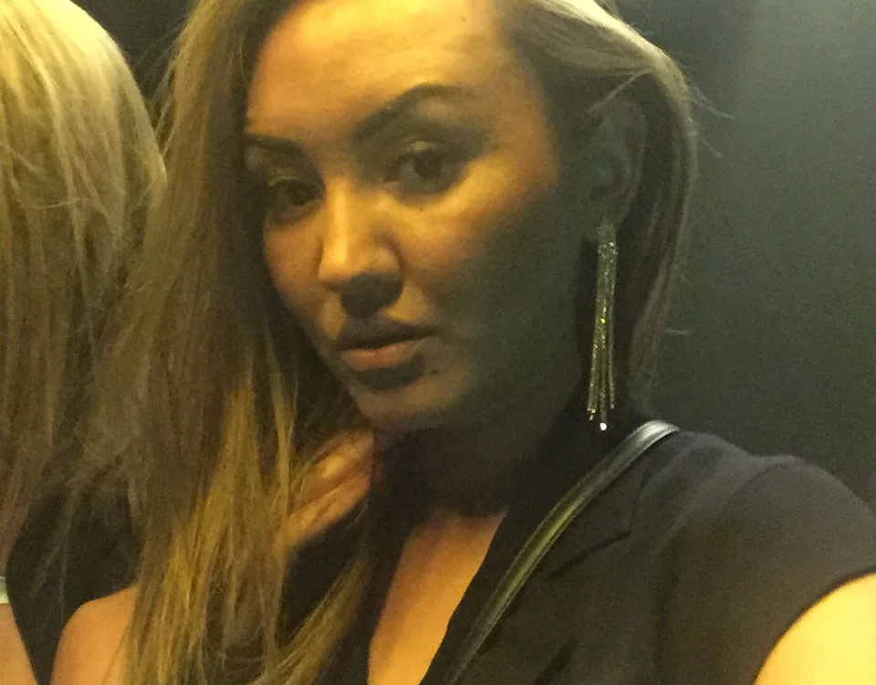 MissBrilliant's Offline Chat Room