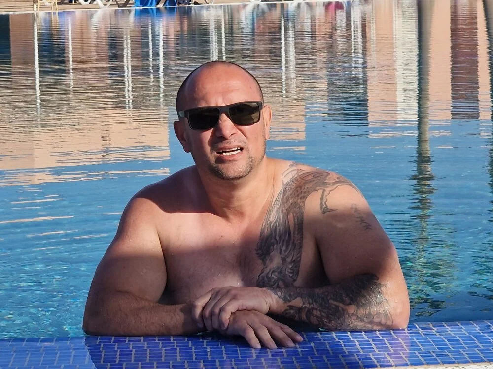 Sembang XXX Luar Talian dogapan