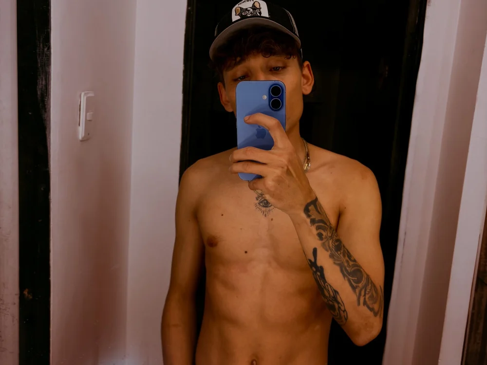 austinwolfhot offline chatrum