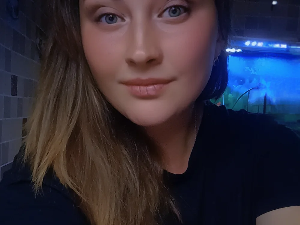 EmmaLovexq offline chatrum