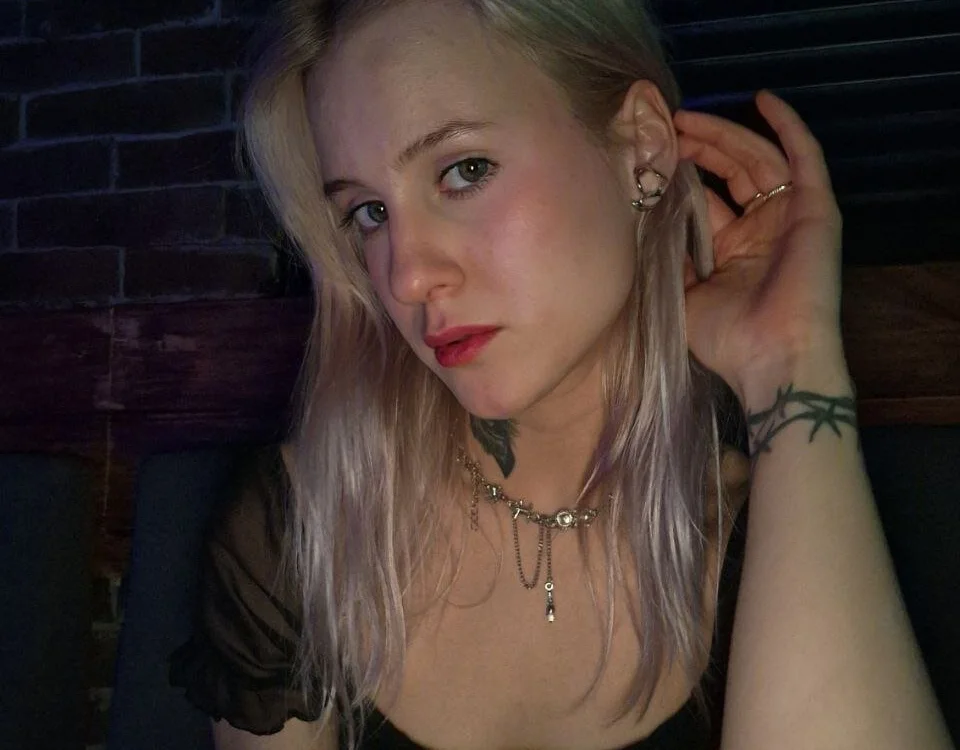 Marry_Stevens' Offline Chat Room