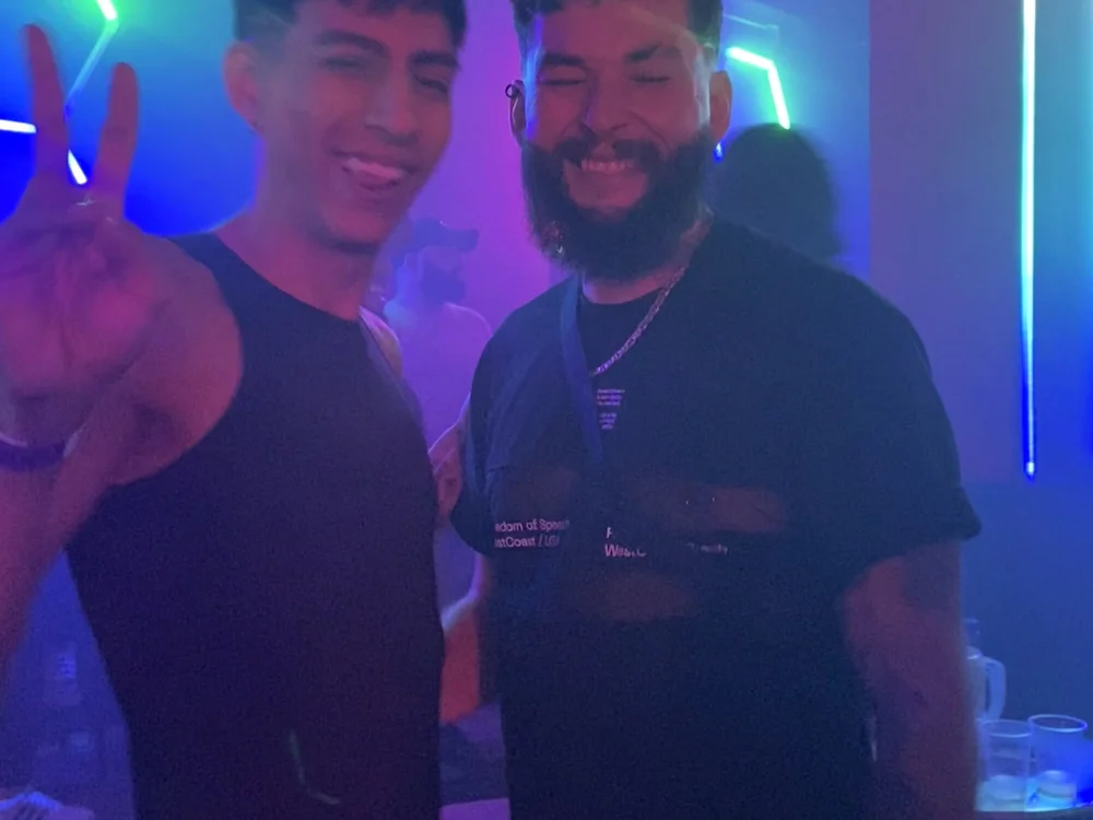 Nano_Juan's Offline Chat Room