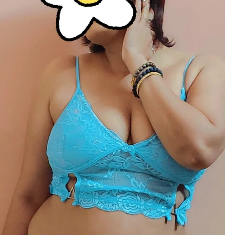 Offline XXX chat Raseeli_Bhabhi