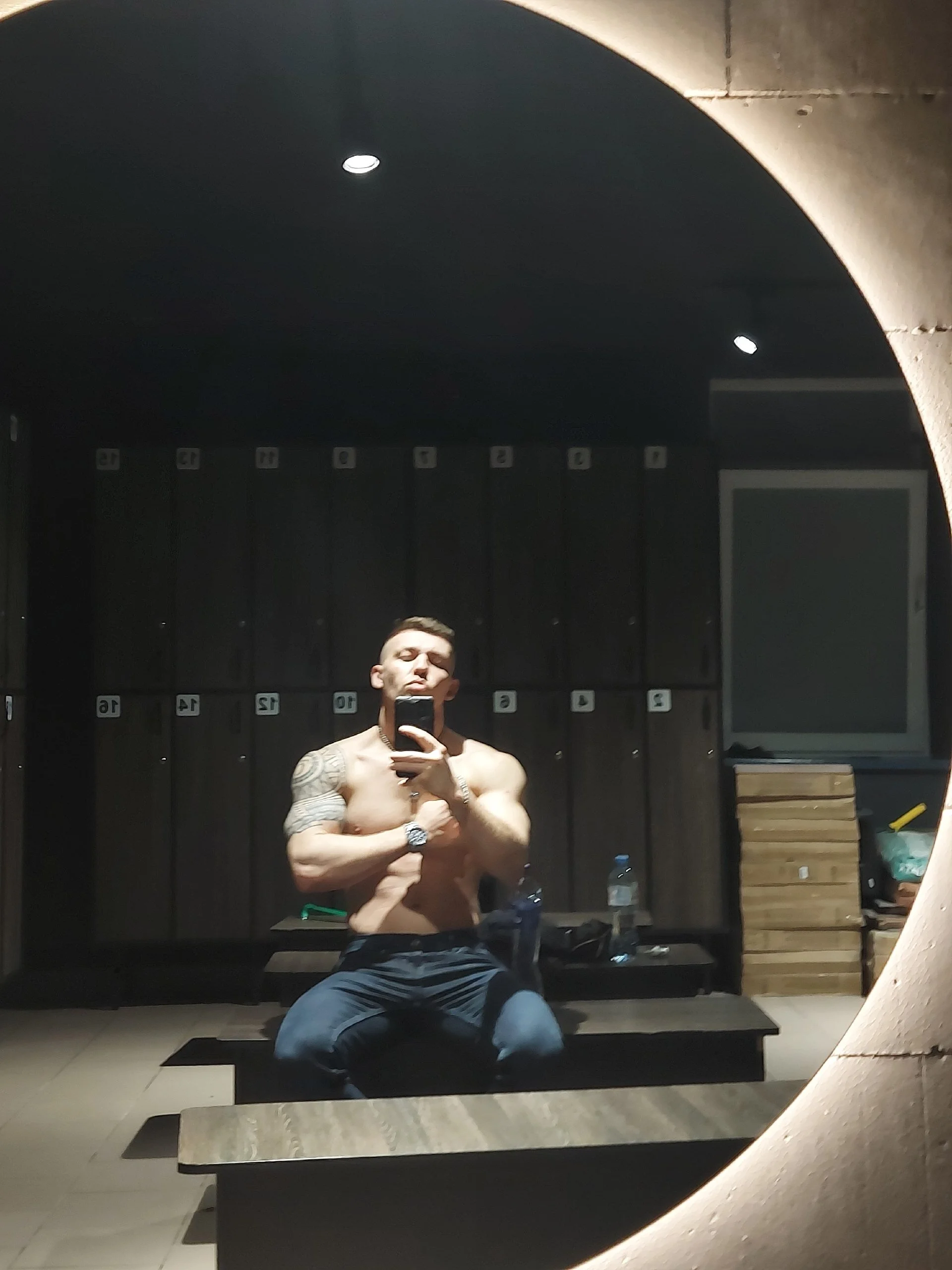 AlexShowPusy cover photo