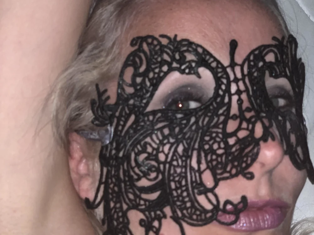 themaskedvixen81's Offline XXX Chat