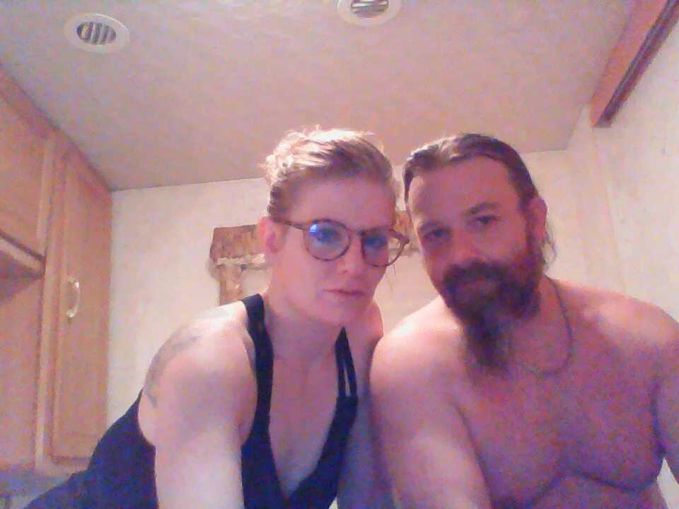 2Clouded4U2C Chat XXX offline