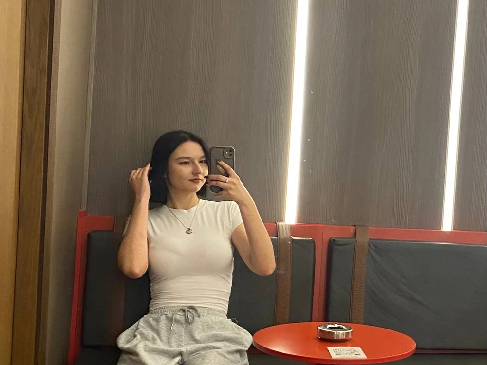 Kary_Outly – Offline XXX chat