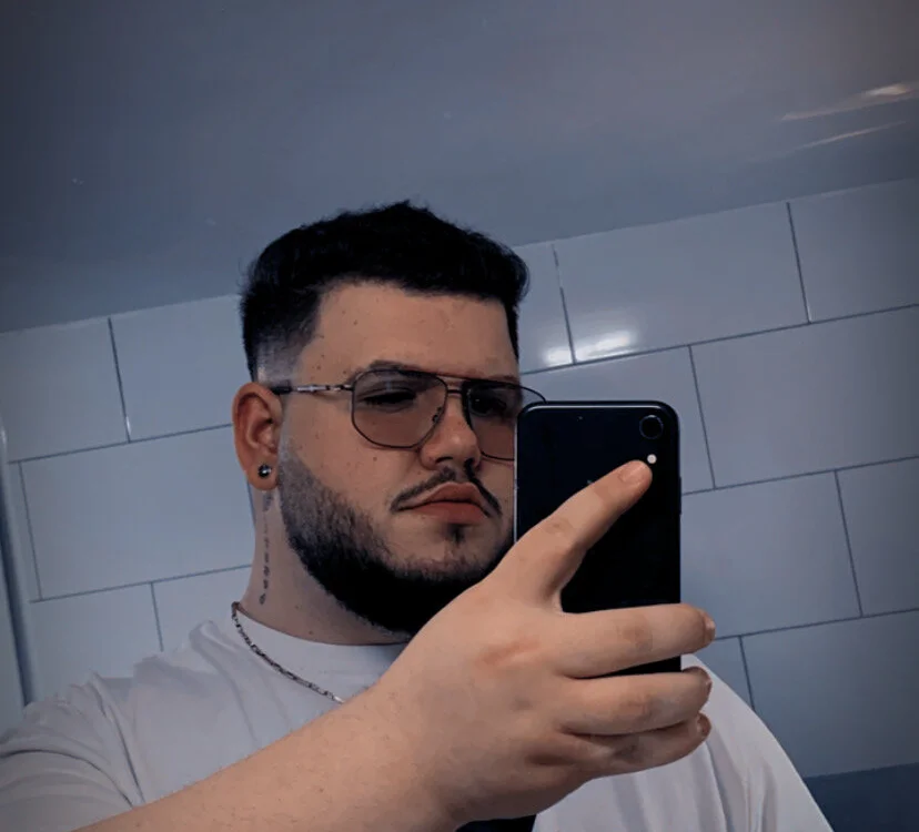 VicentiuAndrei5 offline chatrum