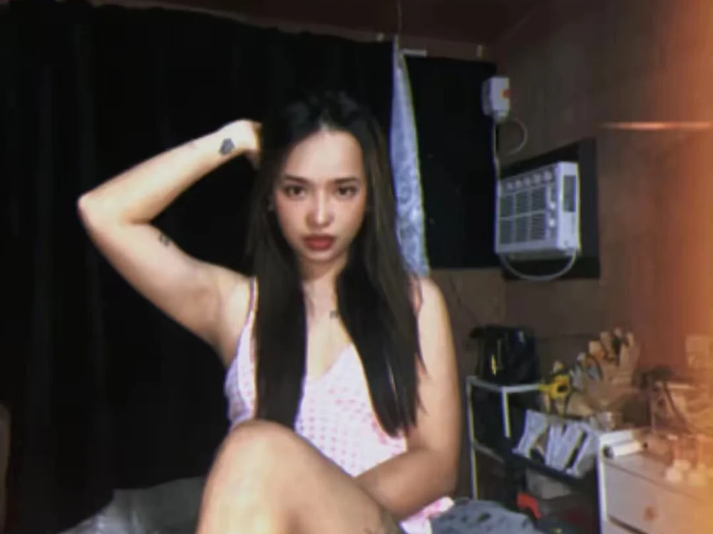 GoddessCaroline's Offline XXX Chat