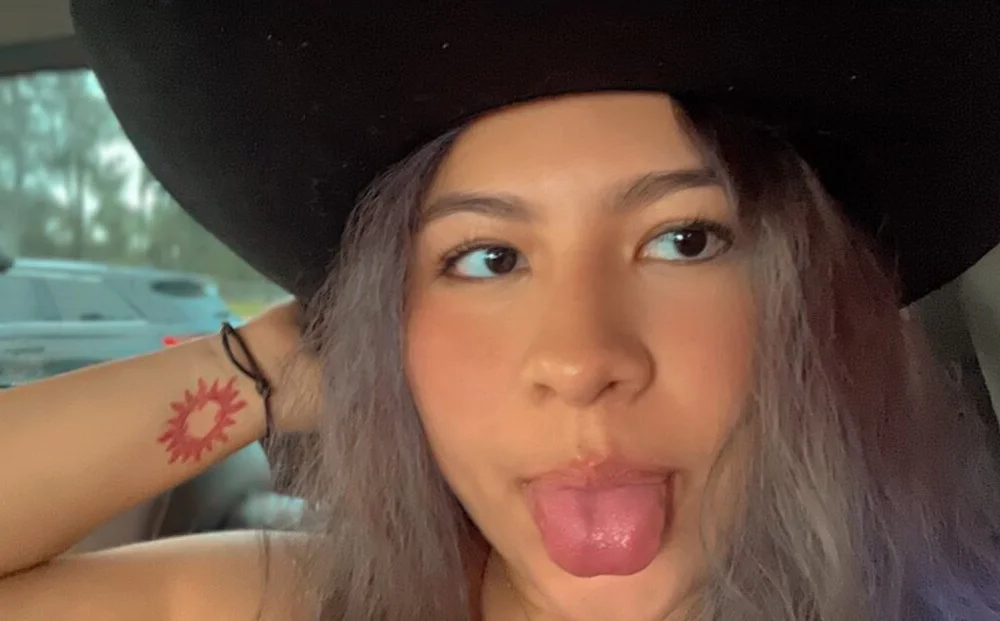 Tinybootylatina offline chatrum