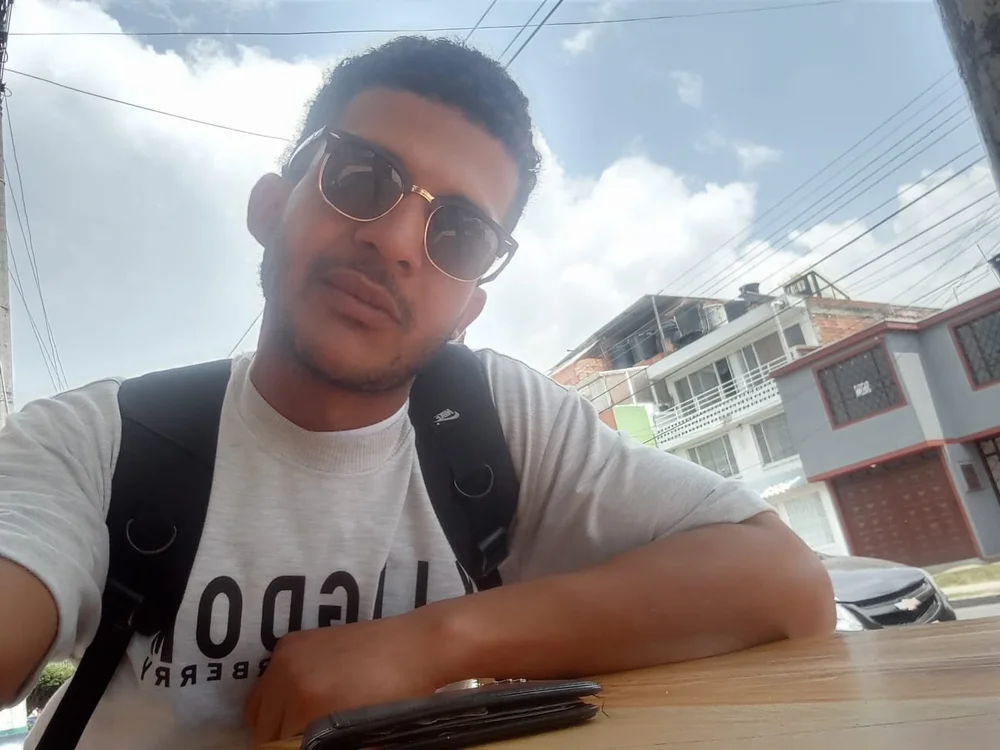 ostin_hotter offline chatrum