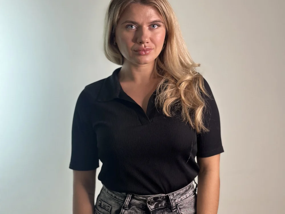 IvonneBattee's Offline Chat Room