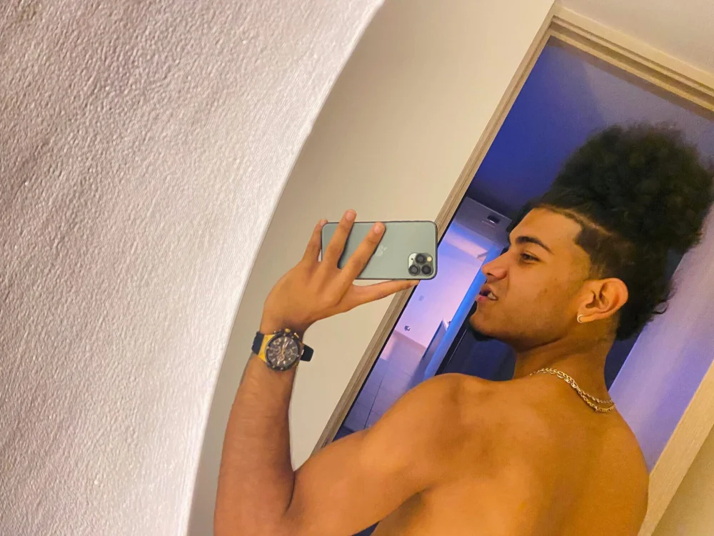 BlackDiamomd1559 Offline XXX-Chat
