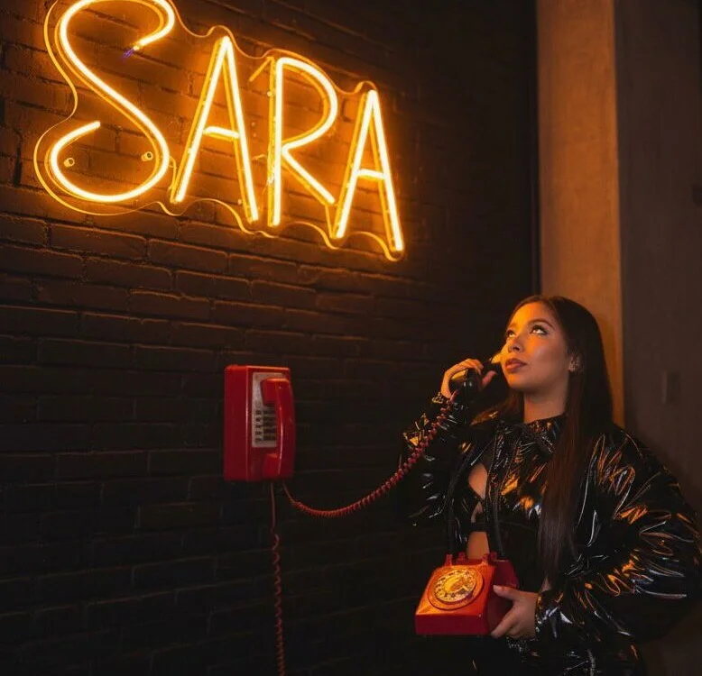 SaraEbony_ Offline XXX Chat