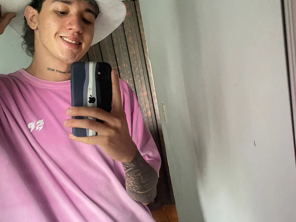 Offline chatovací místnost DylanRousee19
