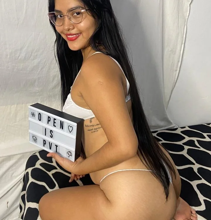 queenlatinax offline chatrum