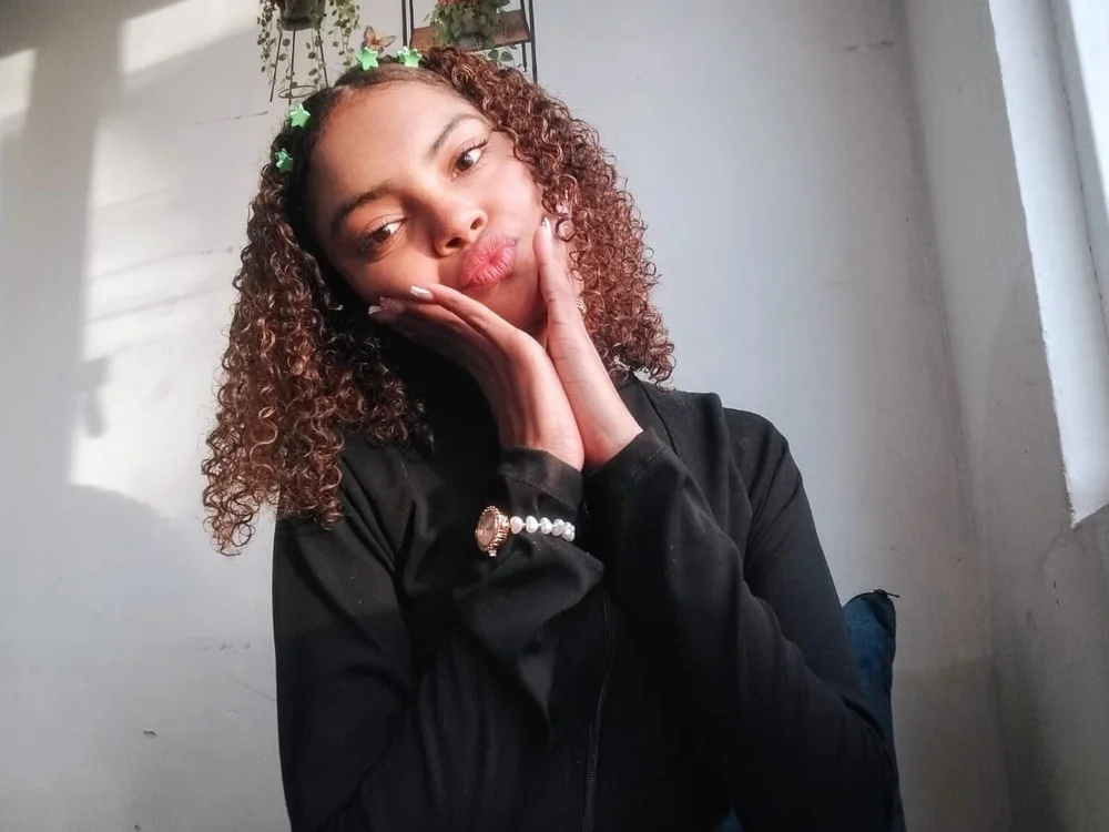 chloe_foster__'s Offline Chat Room