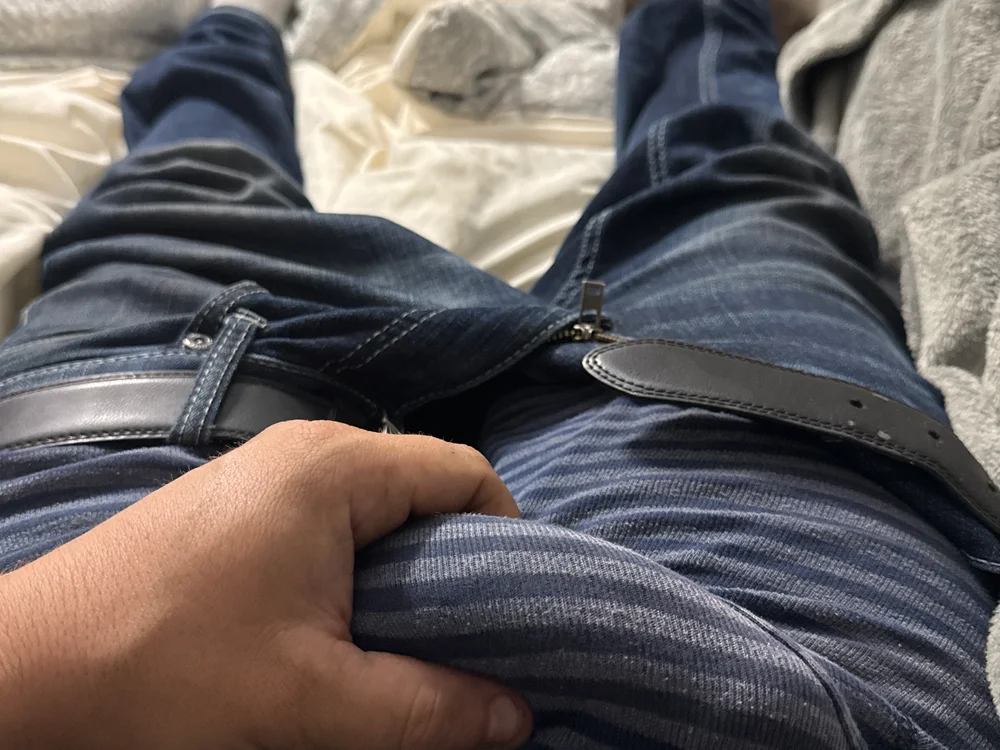 brandon15833 Offline XXX-chat