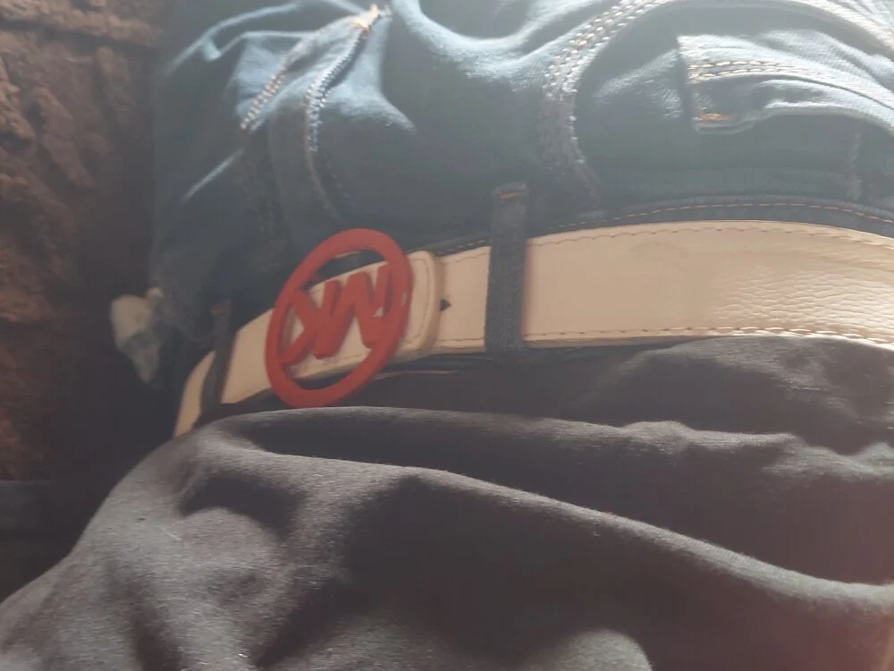 thupenegrueson Offline XXX-Chat