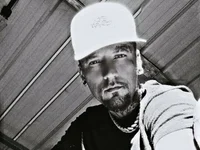 dreadredtedd's Offline Chat Room