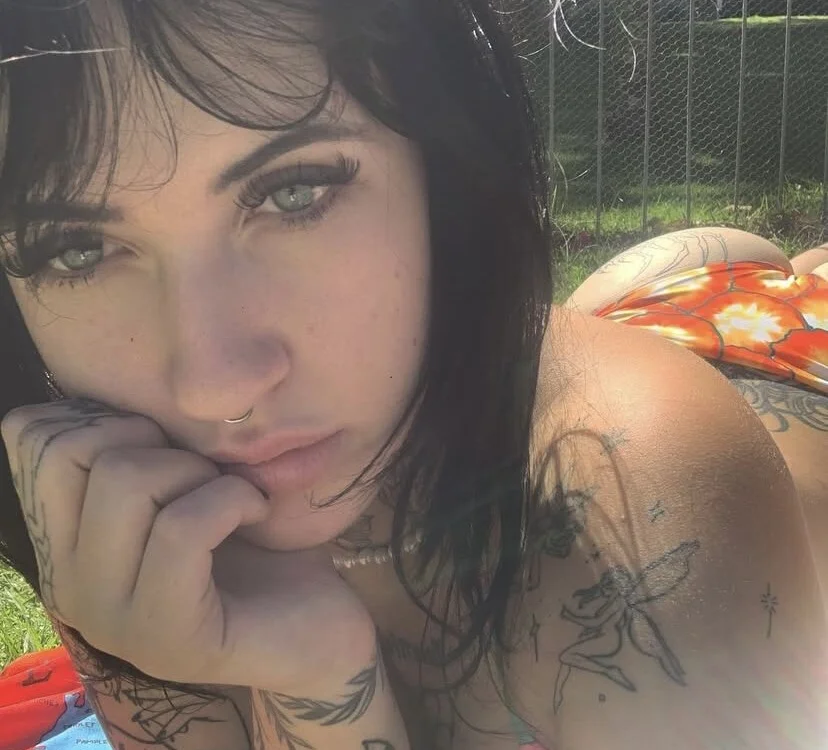 Chat +18 off-line de INKEDKITTY13