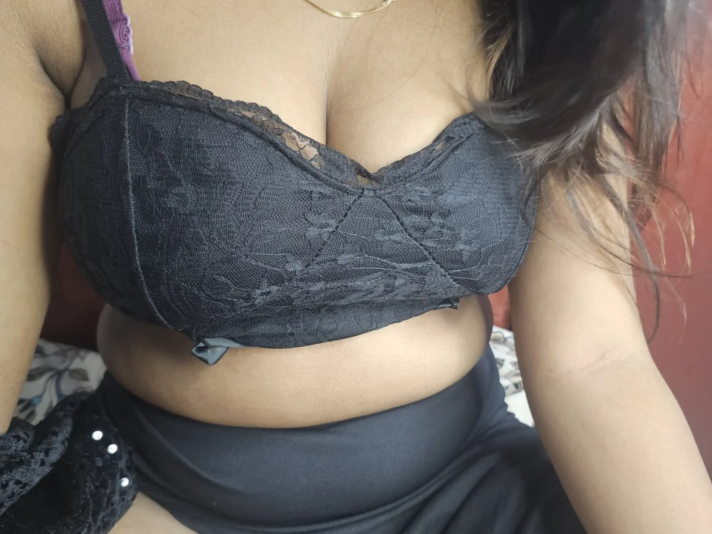 Aarushi_sing7 offline chatrum
