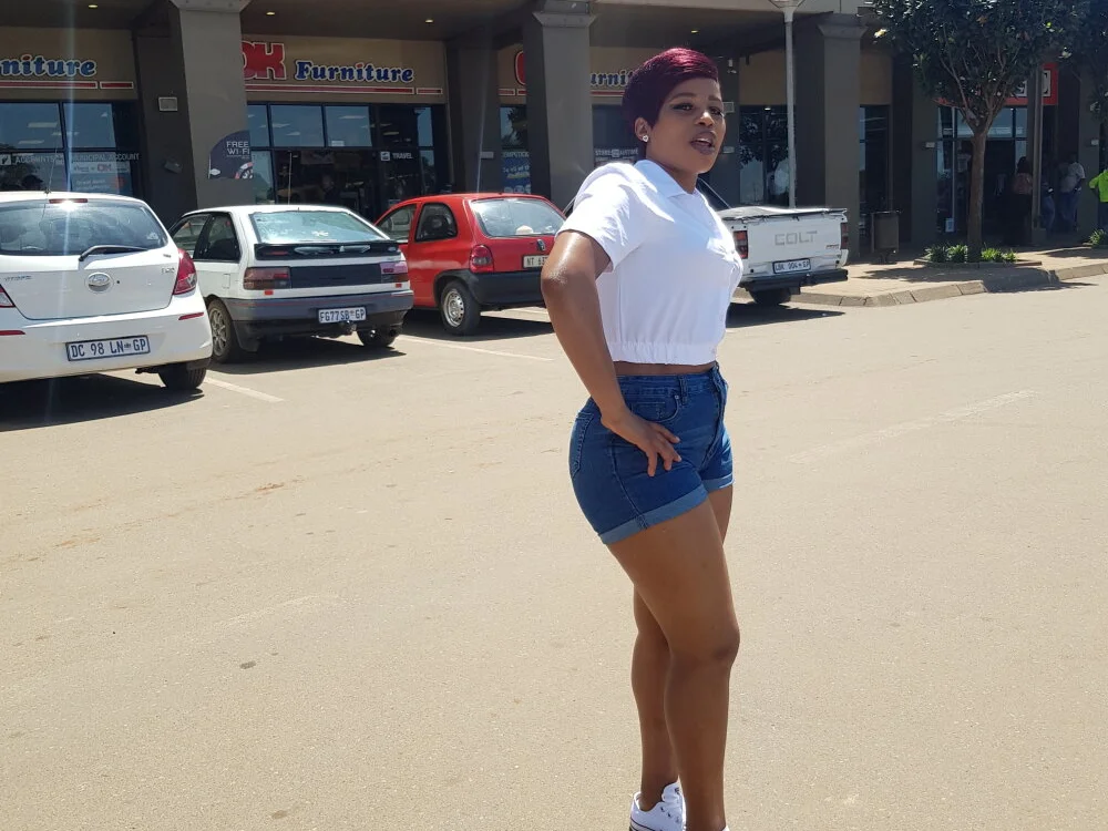 White_Ferrari 오프라인 XXX 채팅