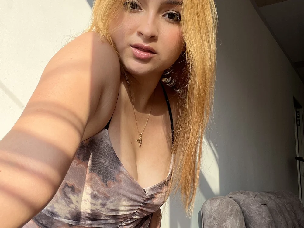 lotti_cooper offline chatrum