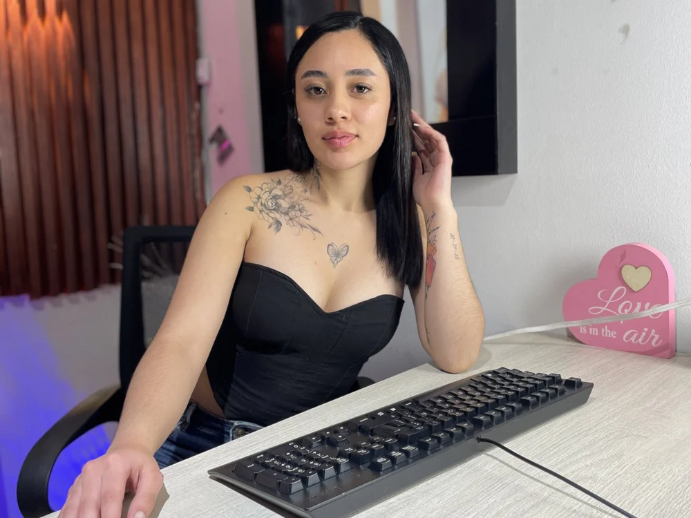 Luna_Evans_7 offline chatrum