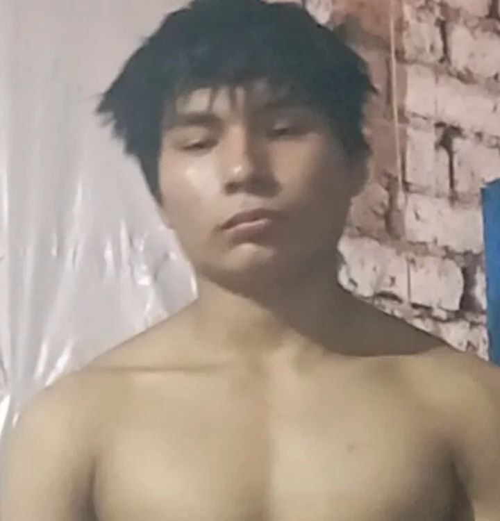 Damian-2006 Offline XXX-Chat