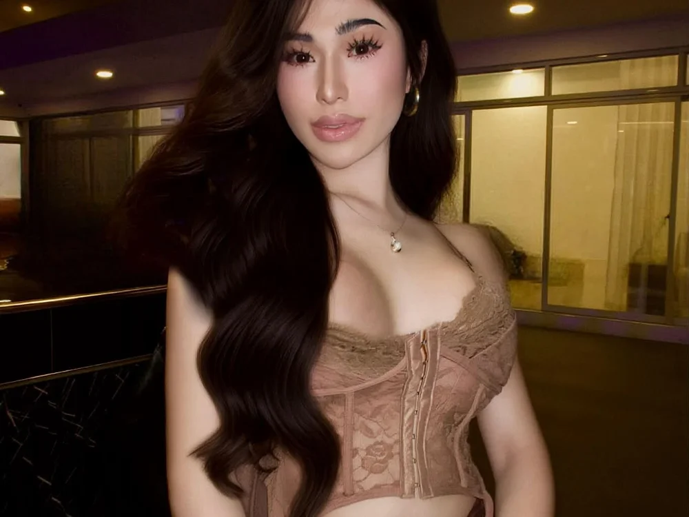 AyanaMillion's Offline Chat Room