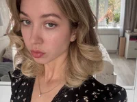 Sara_Bloservety's webcam live show