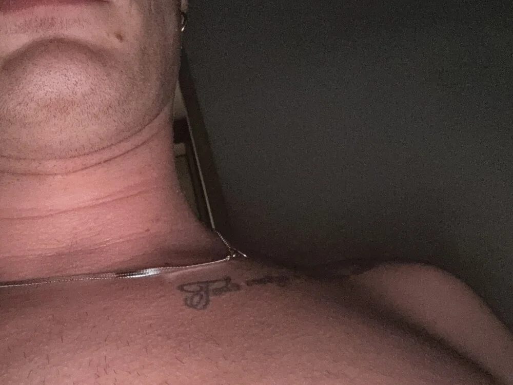 t4ziobest9's Offline XXX Chat