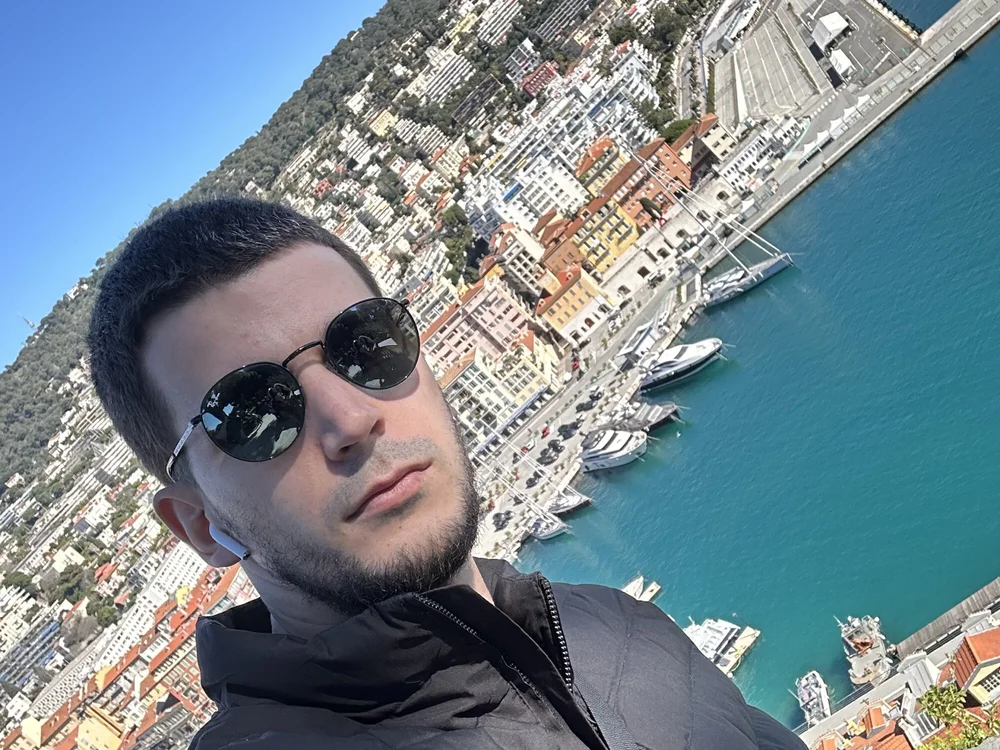 bad_c0uple's Offline XXX Chat