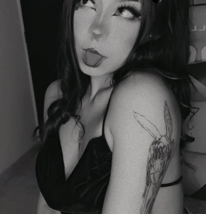 Offline XXX chat Alicee_34