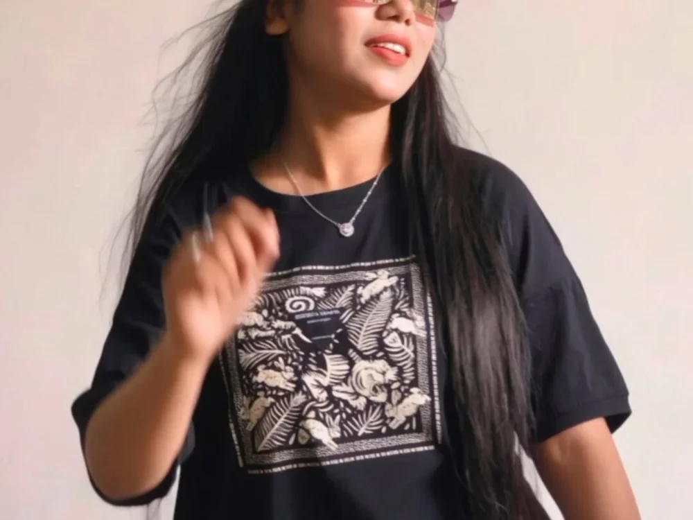 linaazeeee's most recent online preview
