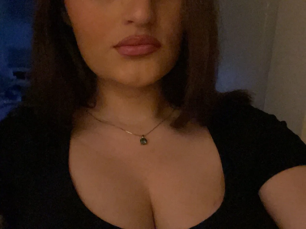 bigtittykira offline chatrum