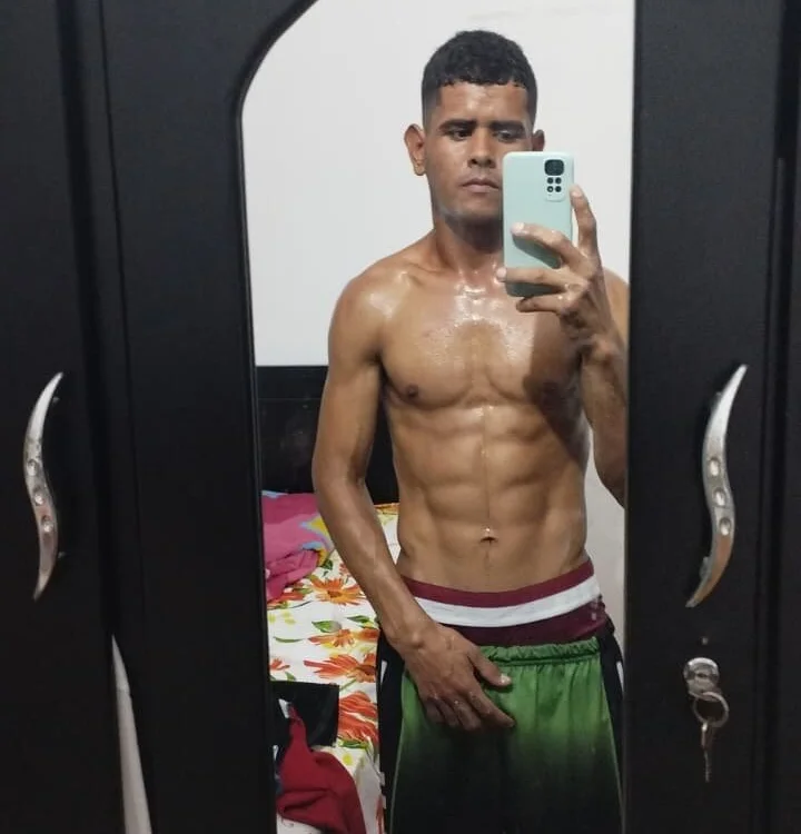 Robiin_Salgado's most recent online preview