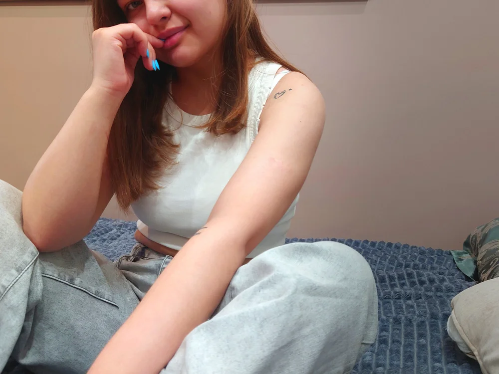 PeggyEsten offline chatrum