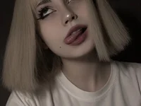 ChingCottingham live cam model