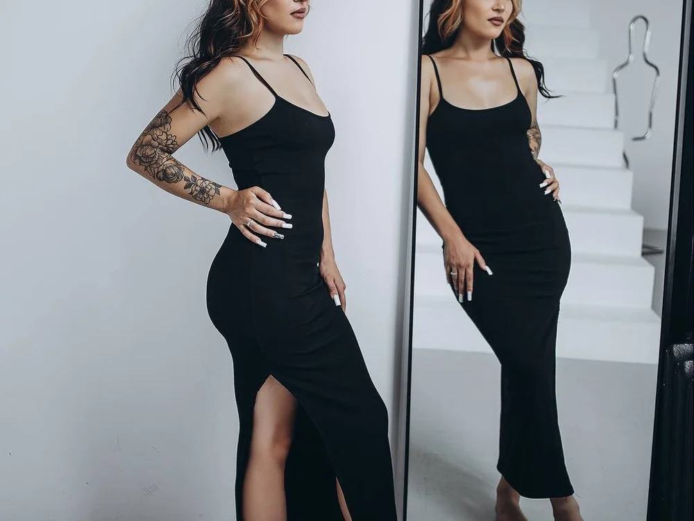 LeilaAndrews offline chatrum