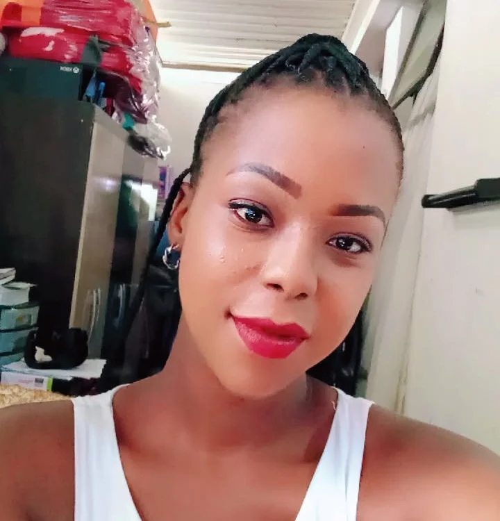 IndianPrettyOne's Offline Chat Room