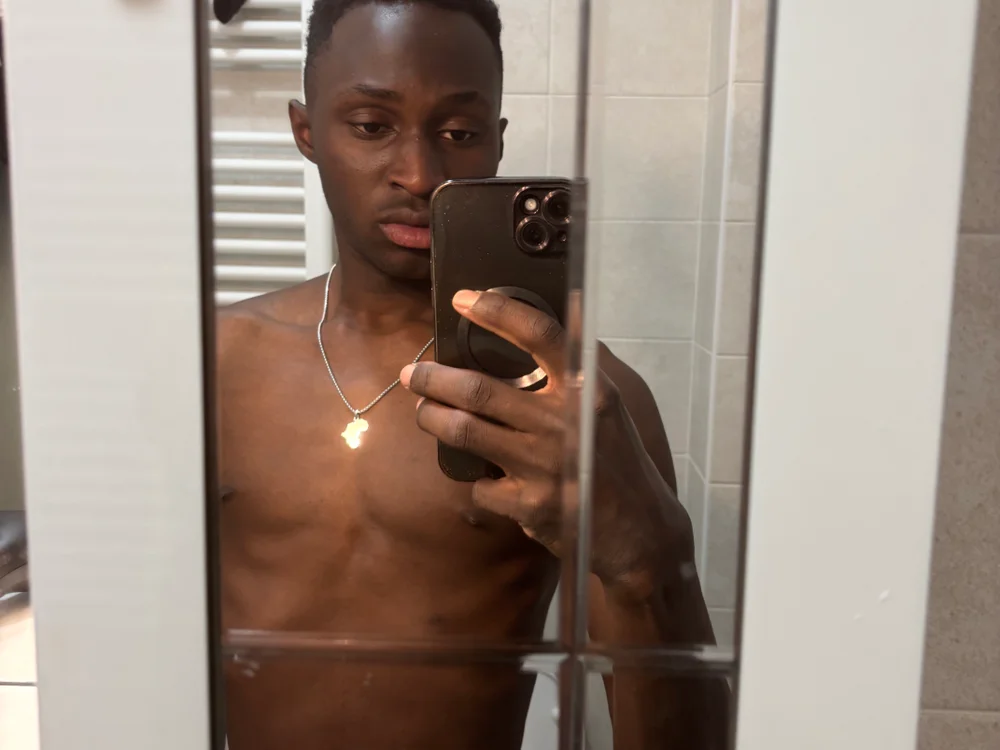 Madux12: συνομιλία ΧΧΧ εκτός σύνδεσης