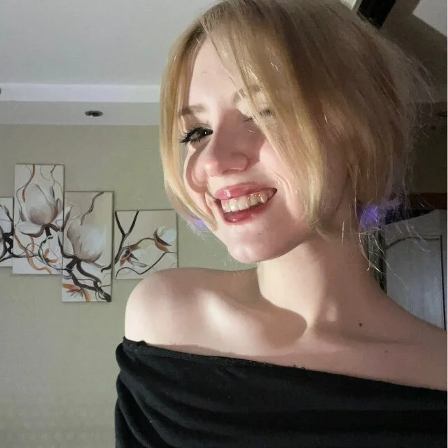 CandyElfie Chat XXX offline