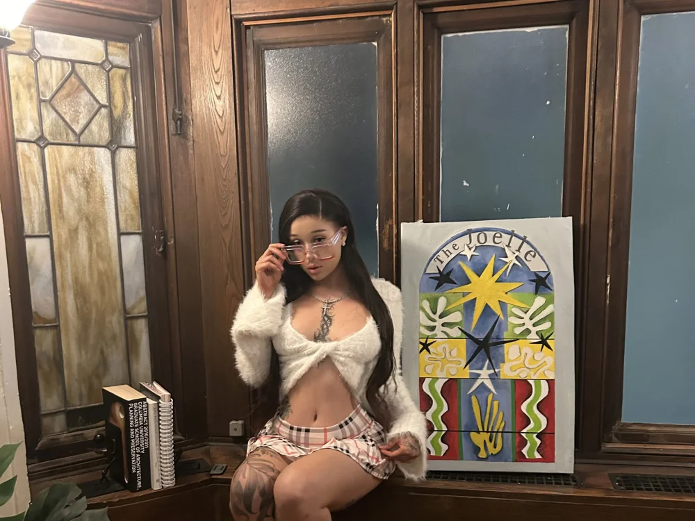 valeriewalker98's Offline Chat Room